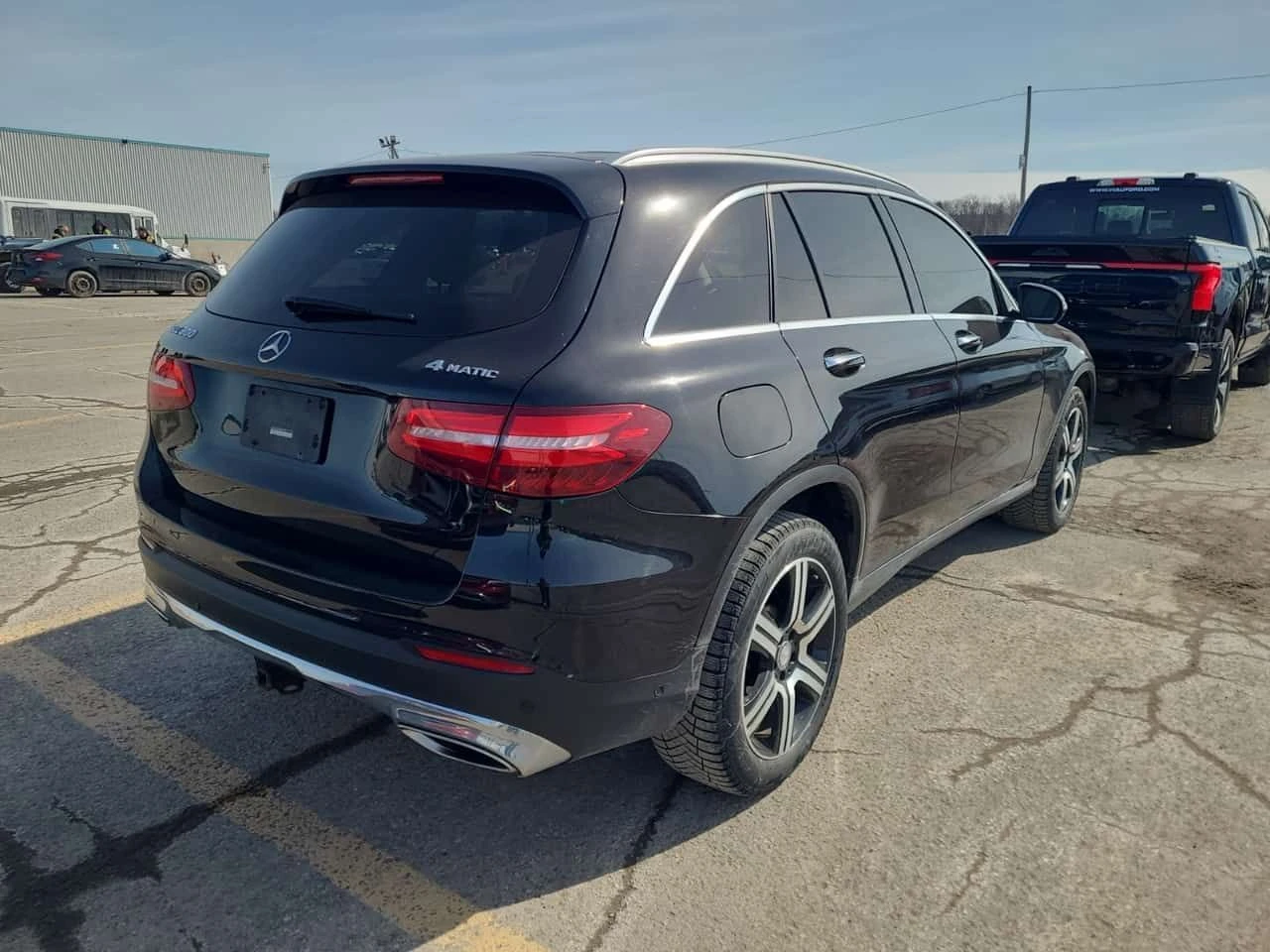 Mercedes-Benz GLC 300 * 4MATIC* ПОДГРЕВИ* ПАНОРАМА* , снимка 3 - Автомобили и джипове - 53768267