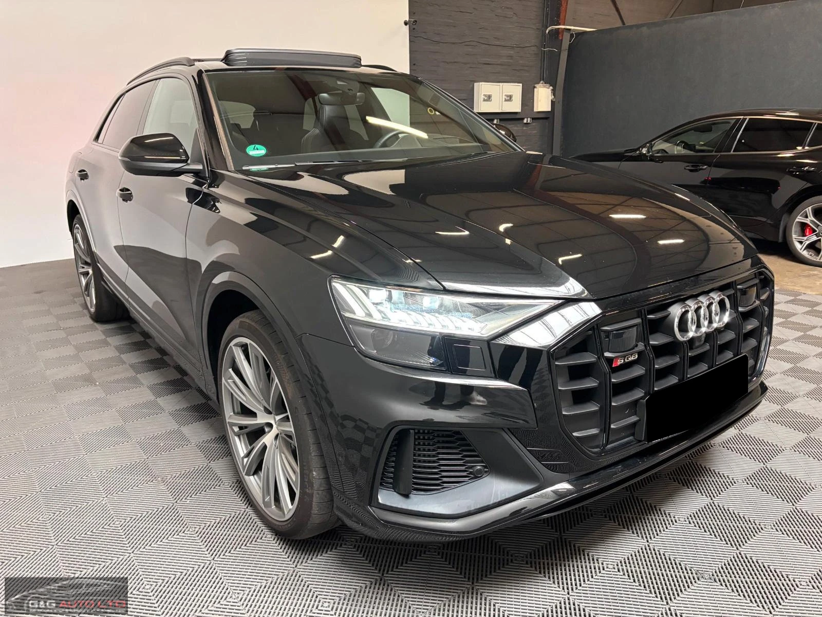 Audi SQ8 4.0TFSI/507HP/QUATTRO/PANO/AHK/360/B&O/HUD/974g, снимка 6 - Автомобили и джипове - 53960957