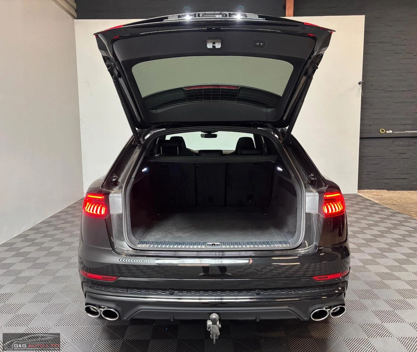 Audi SQ8 4.0TFSI/507HP/QUATTRO/PANO/AHK/360/B&O/HUD/974g, снимка 16 - Автомобили и джипове - 53960957