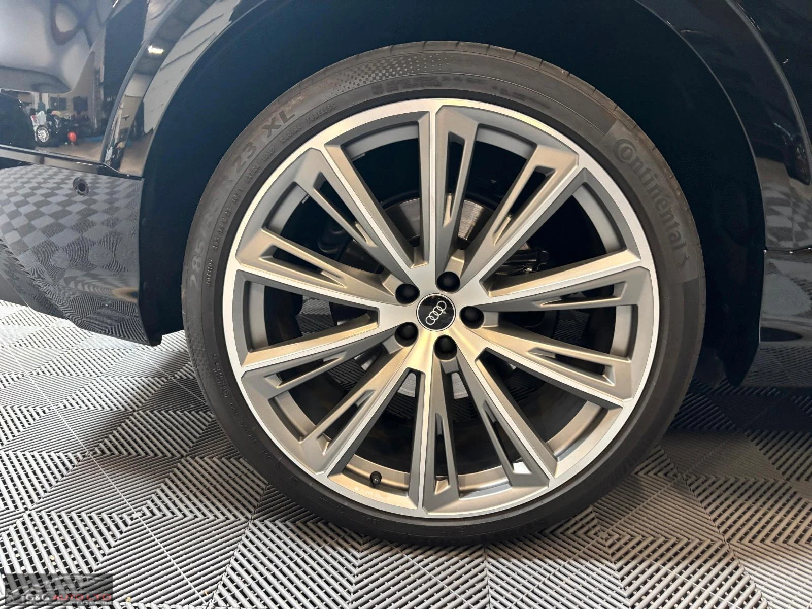 Audi SQ8 4.0TFSI/507HP/QUATTRO/PANO/AHK/360/B&O/HUD/974g, снимка 4 - Автомобили и джипове - 53960957