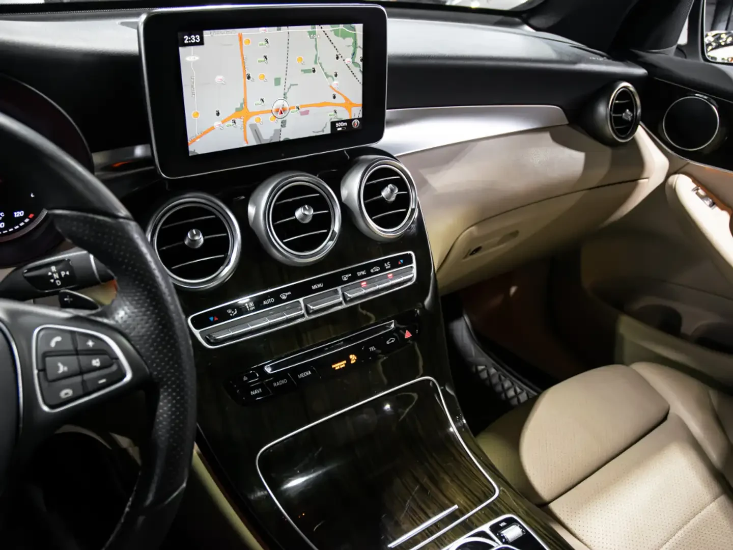 Mercedes-Benz GLC 300 Coupe 4MATIC| NO ACCIDENT , снимка 14 - Автомобили и джипове - 54620794