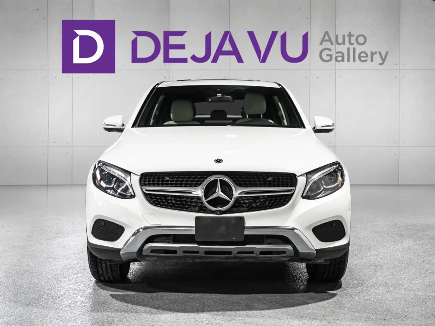 Mercedes-Benz GLC 300 Coupe 4MATIC| NO ACCIDENT , снимка 2 - Автомобили и джипове - 54620794
