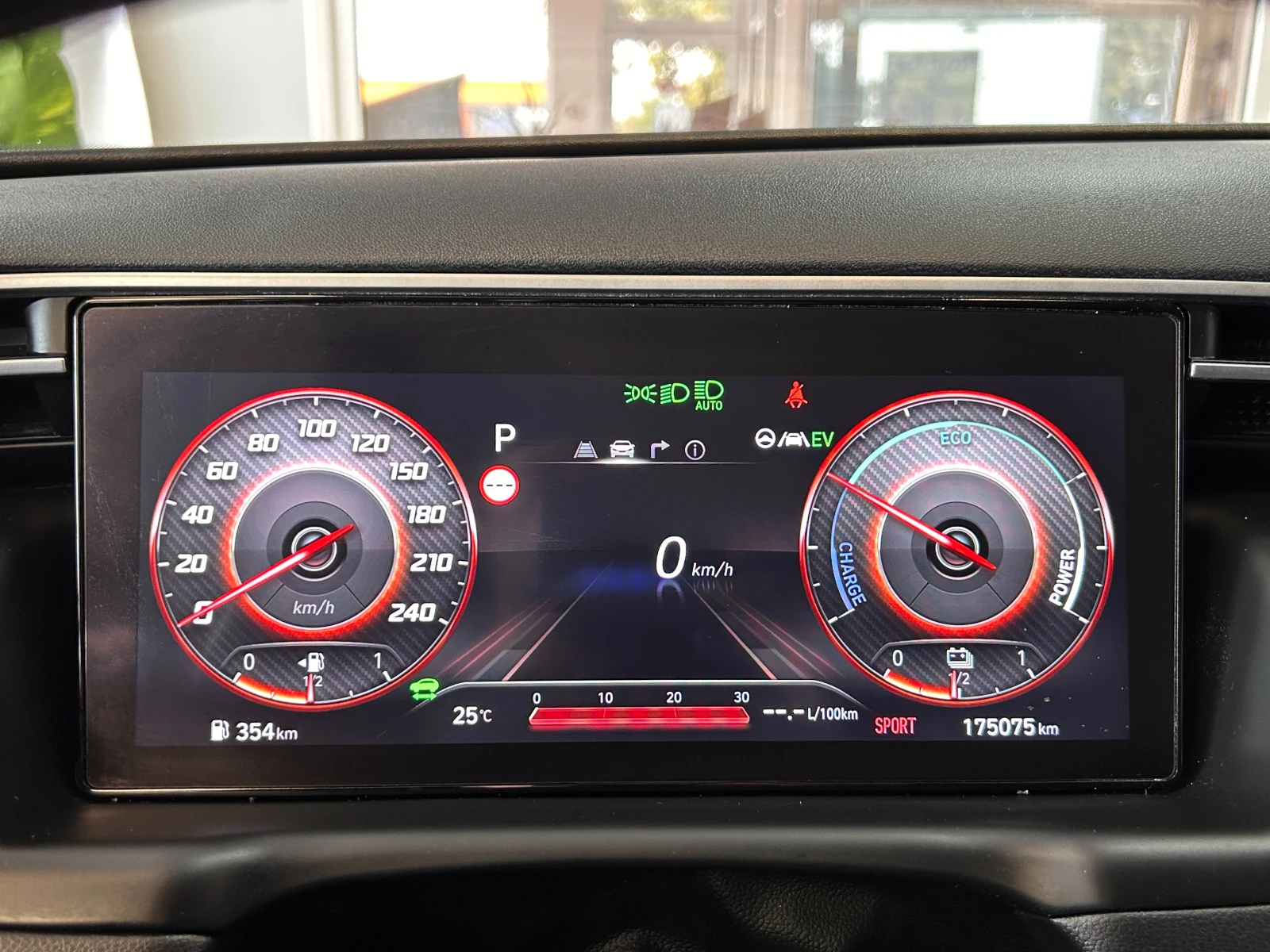 Hyundai Tucson CREATIVE HYBRID 230, снимка 14 - Автомобили и джипове - 55662999