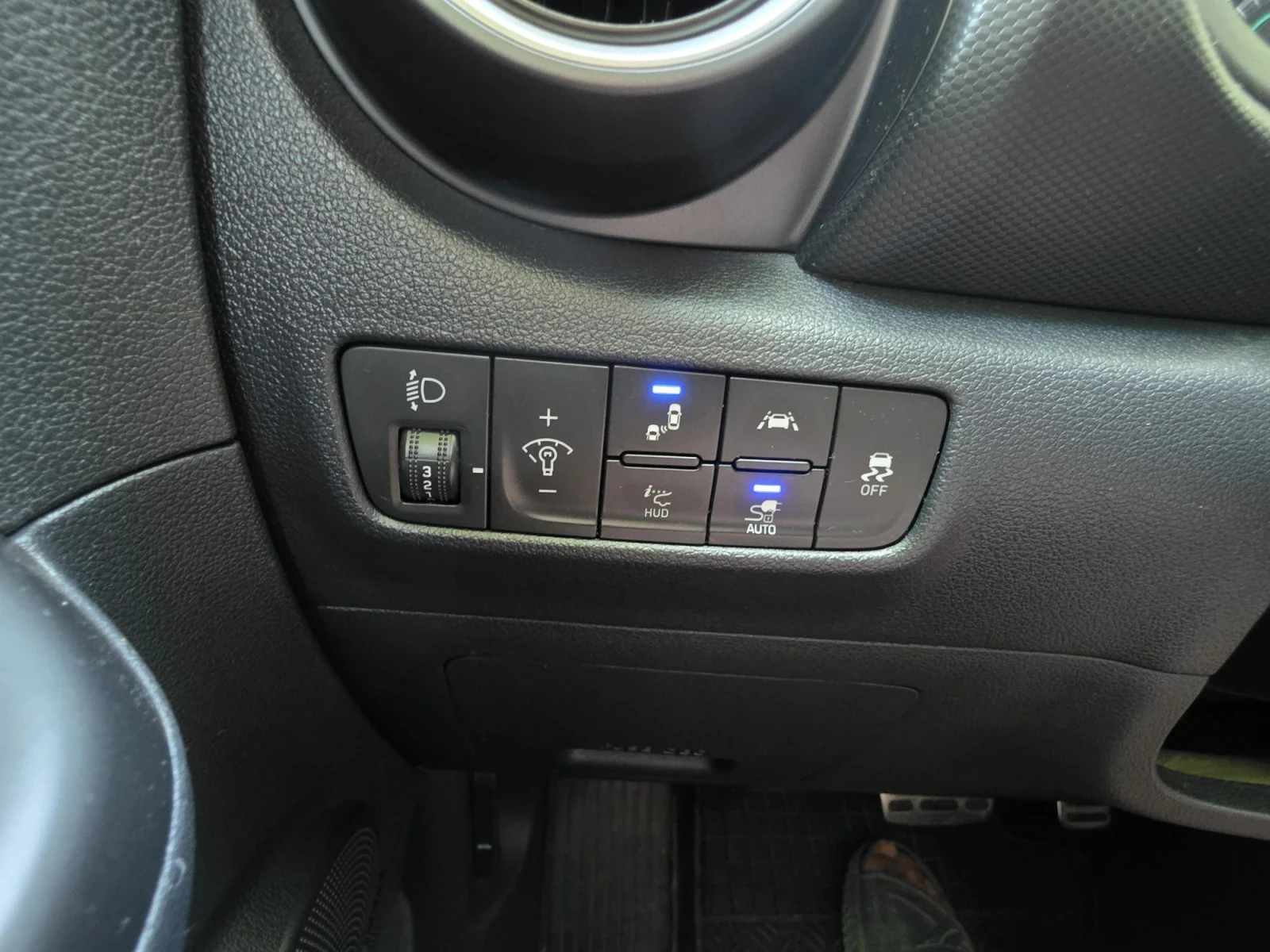Hyundai Kona, снимка 10 - Автомобили и джипове - 55737460