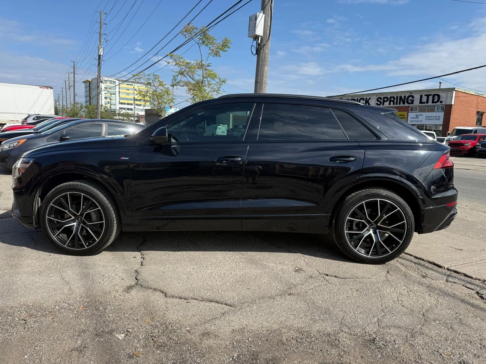 Audi Q8 / БЕЗ ЗАБЕЛЕЖКА / ОБДУХВАНЕ / ПАНОРАМА / 360, снимка 2 - Автомобили и джипове - 56136979