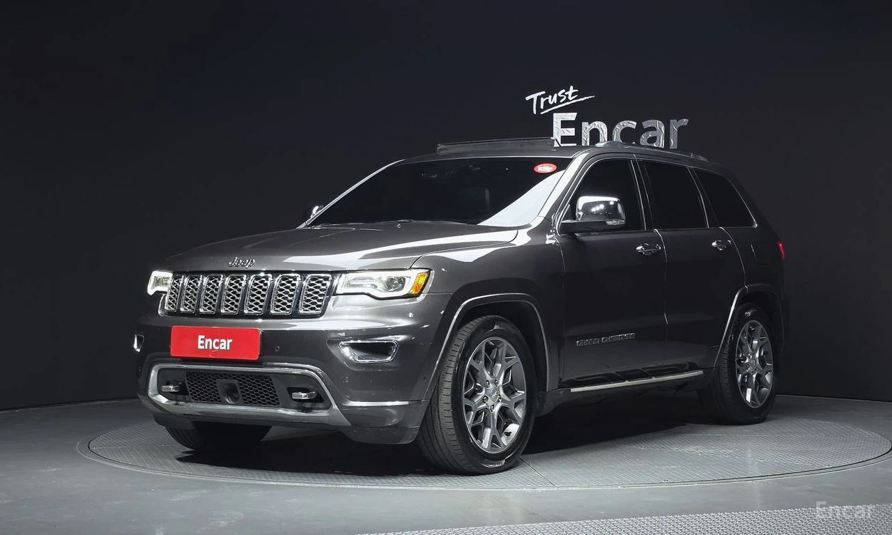 Jeep Grand cherokee 3.6* V6* 8ZF* OVERLAND* ДИСТРОНИК* ОБДУХВАНЕ* КАМЕ