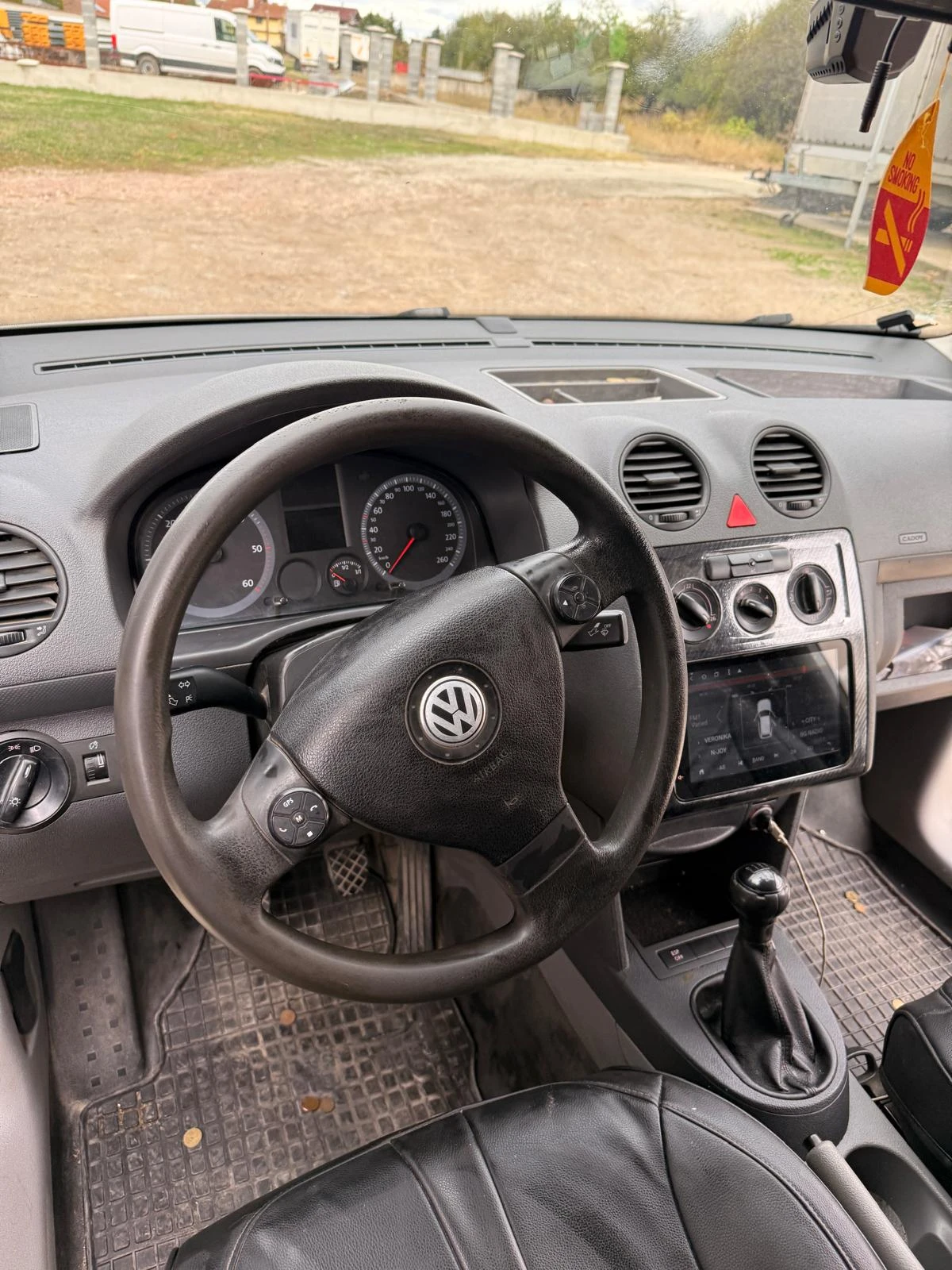 VW Caddy 1.9, снимка 15 - Бусове и автобуси - 56708986