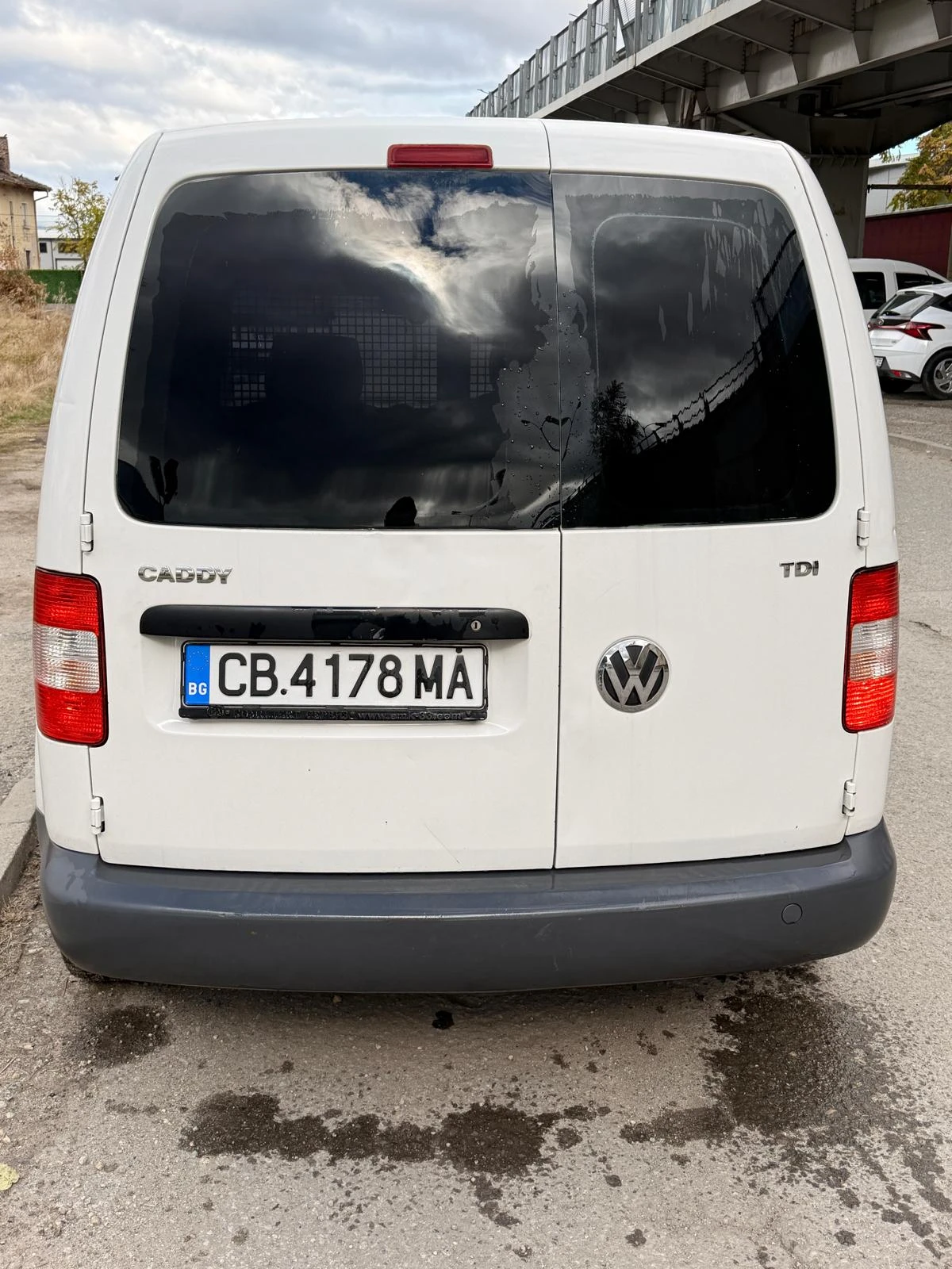 VW Caddy 1.9, снимка 4 - Бусове и автобуси - 56708986