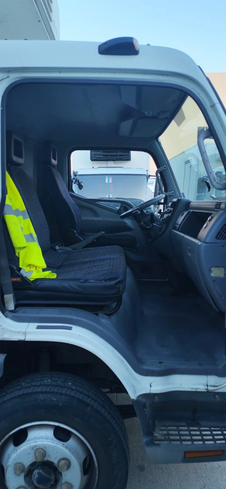 Mitsubishi Canter, снимка 10 - Камиони - 53669937