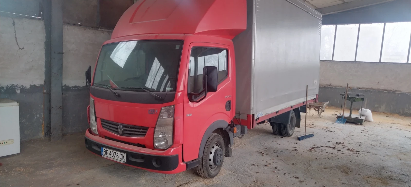 Renault Maxity 2.5 130DXI - изображение 2