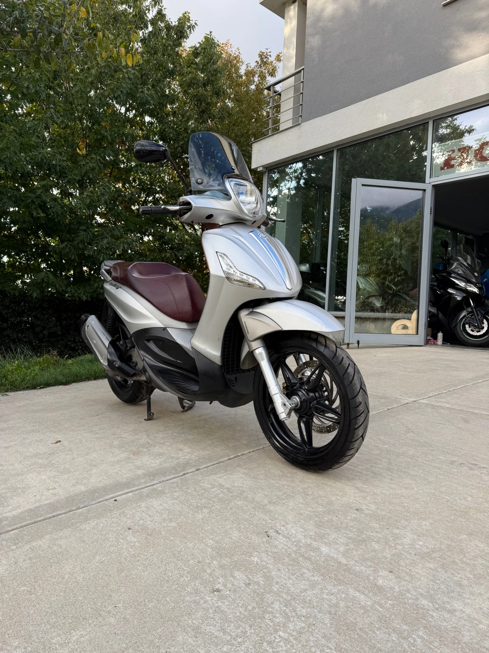 Piaggio Beverly 350 2016 ABS TC - изображение 2