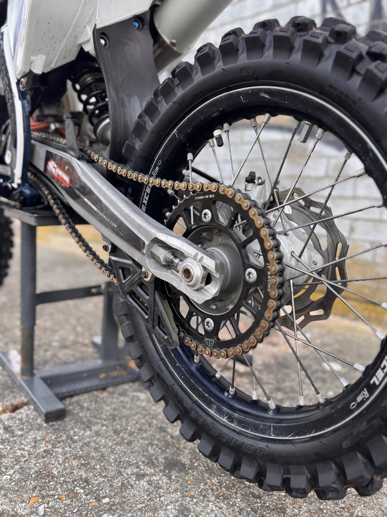 Husqvarna TC, снимка 9 - Мотоциклети и мототехника - 54417131