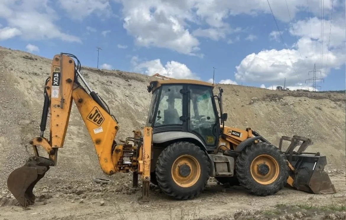 Багер JCB 4CX - изображение 2