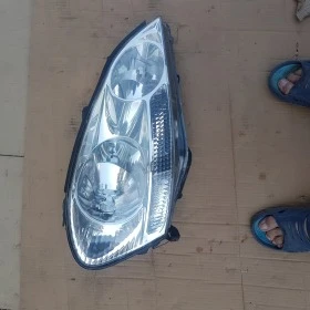 Врати и преден ляв калник и ляв фар за Авенсис Версо, снимка 9