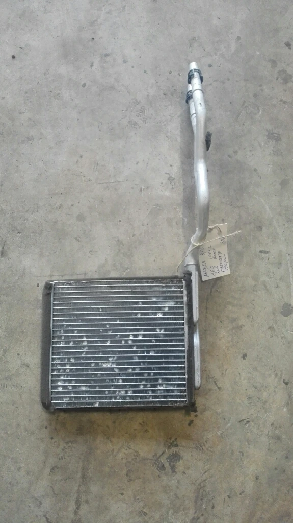 Радиатор парно Мазда 3 и 5 1.6Д