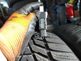Гуми Зимни 255/40R19, снимка 4