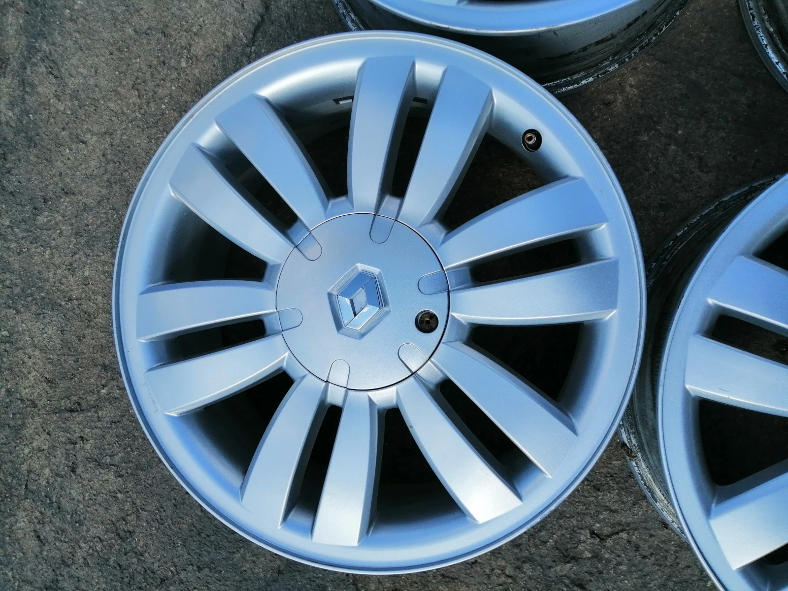   Renault | Mobile.bg   8