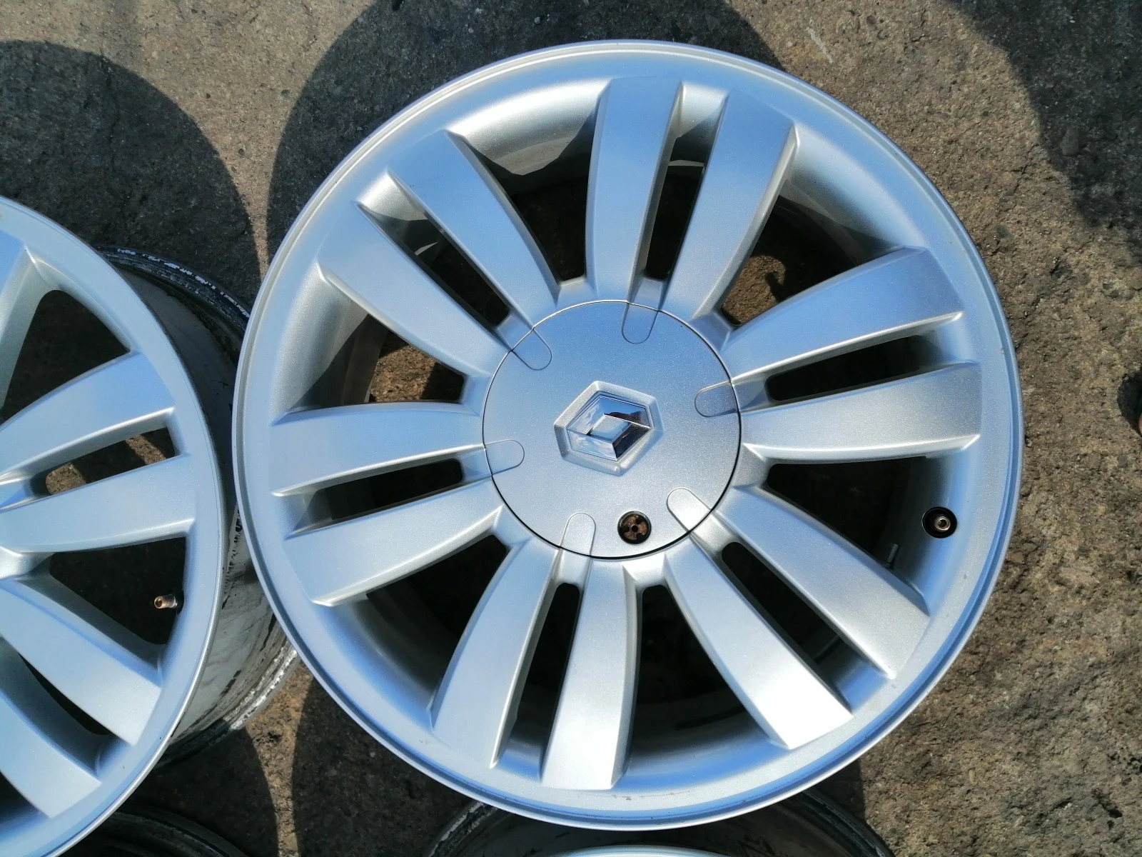   Renault | Mobile.bg   5