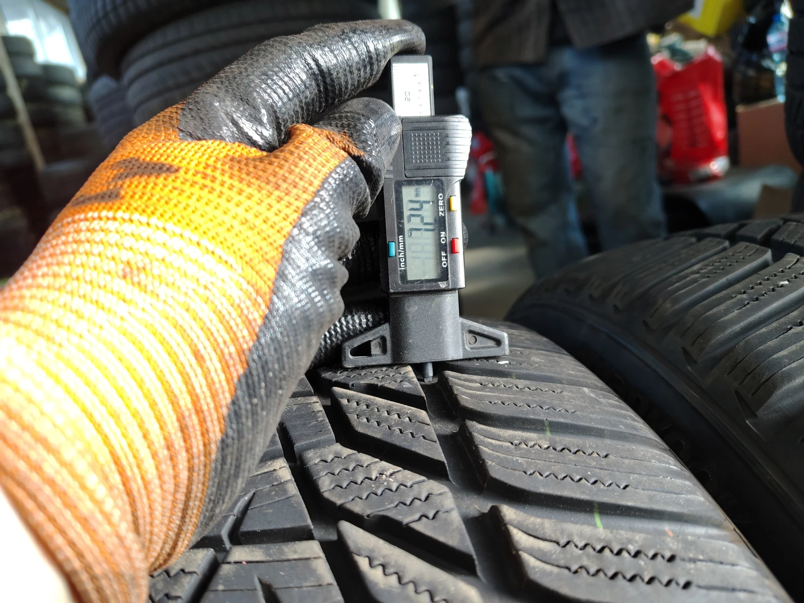  255/40R19 | Mobile.bg   4