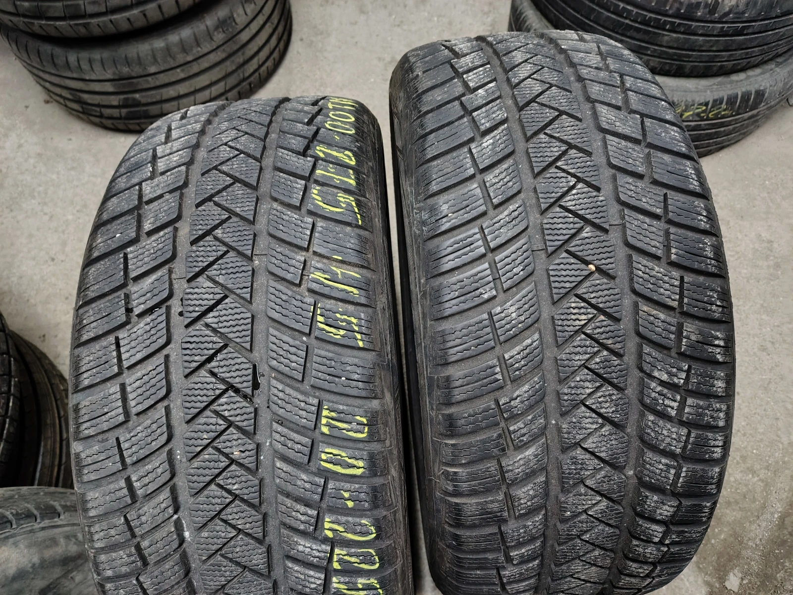 Гуми Зимни 275/45R20