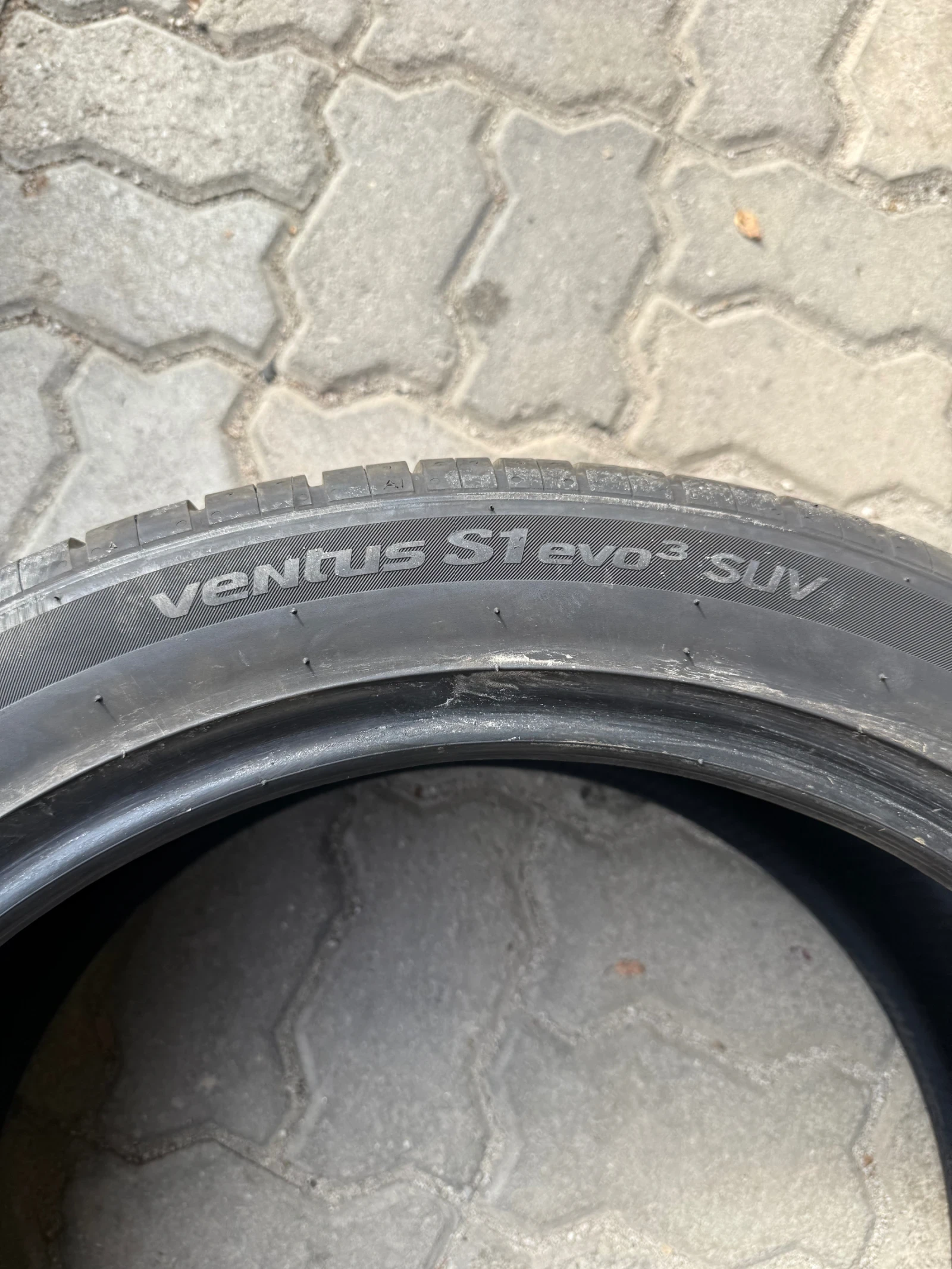 Гуми Летни 275/40R20, снимка 2 - Гуми и джанти - 54242695