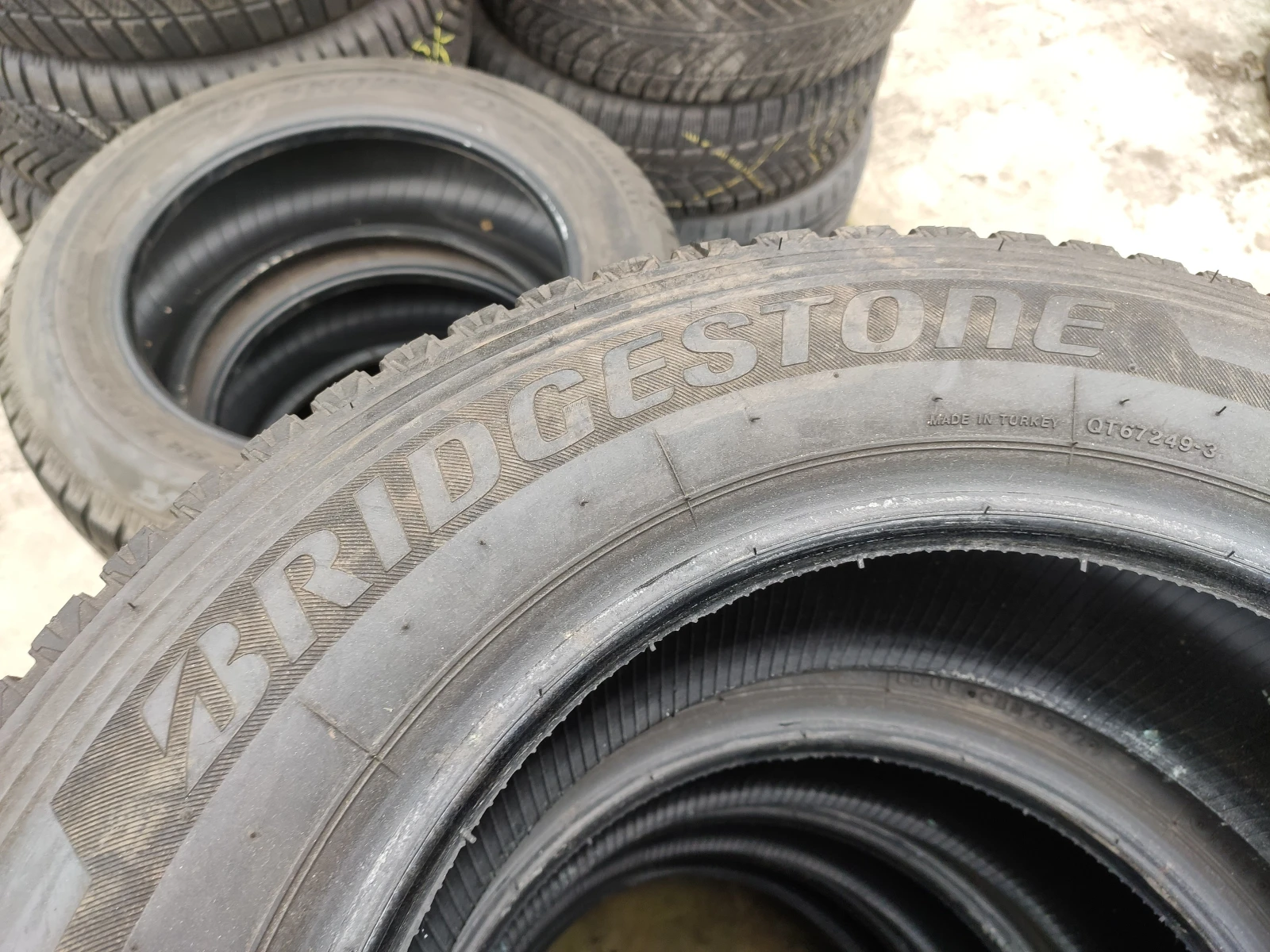 Гуми Зимни 215/65R16, снимка 10 - Гуми и джанти - 54655440