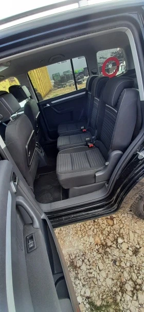 VW Touran 1.6 TDI, снимка 9