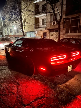 Dodge Challenger HEMI 5.7, снимка 11