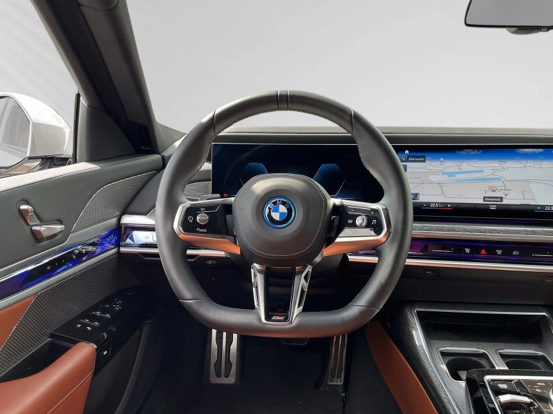 BMW i7 xDrive60/ M-SPORT/ SKY LOUNGE/ B&W/ ICONIC GLOW/ , снимка 7 - Автомобили и джипове - 46855059