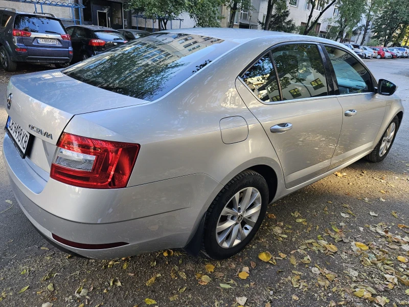 Skoda Octavia 1.6 TDI, 100К км, 7DSG, Еуратек, снимка 4 - Автомобили и джипове - 47671342