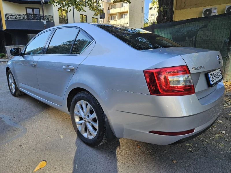 Skoda Octavia 1.6 TDI, 100К км, 7DSG, Еуратек, снимка 3 - Автомобили и джипове - 47671342