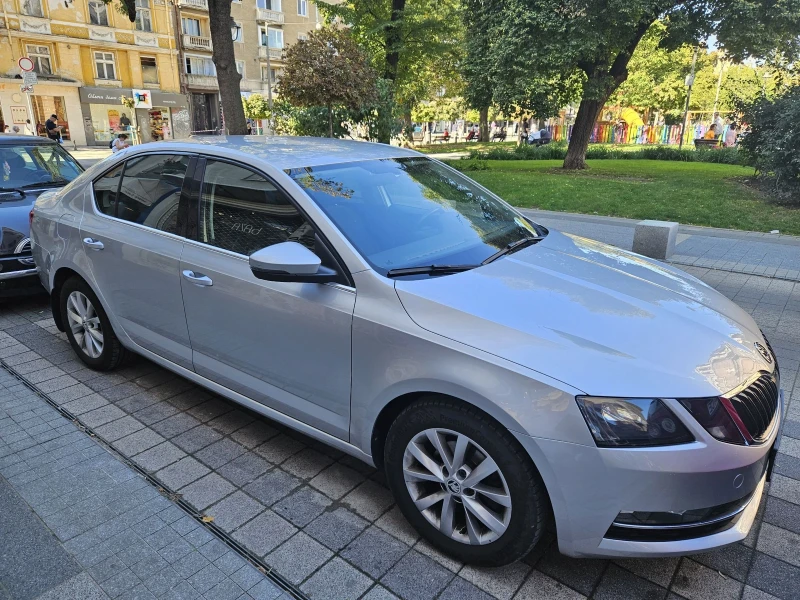 Skoda Octavia 1.6 TDI, 100К км, 7DSG, Еуратек, снимка 1 - Автомобили и джипове - 47671342