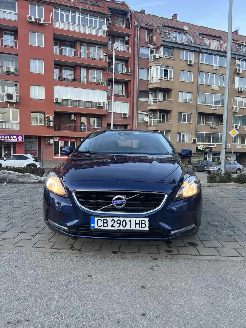 Volvo V40, снимка 1 - Автомобили и джипове - 48158063