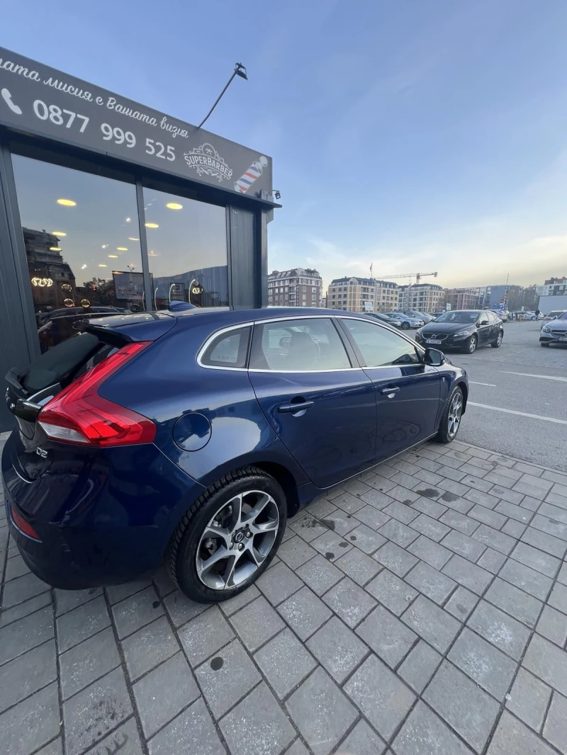 Volvo V40, снимка 3 - Автомобили и джипове - 48158063