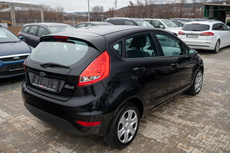 Ford Fiesta 1.3* 2010г* бензин, снимка 5 - Автомобили и джипове - 48206530