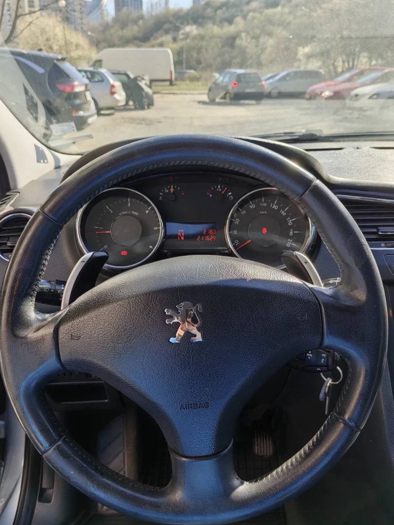 Peugeot 5008 1.6HDI , снимка 8 - Автомобили и джипове - 49561930