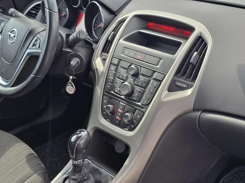 Opel Astra 1.4/BENZIN/NOVA, снимка 15 - Автомобили и джипове - 49828083