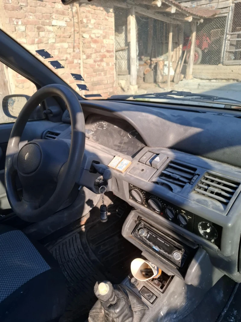 Renault Clio Clio, снимка 4 - Автомобили и джипове - 52232907