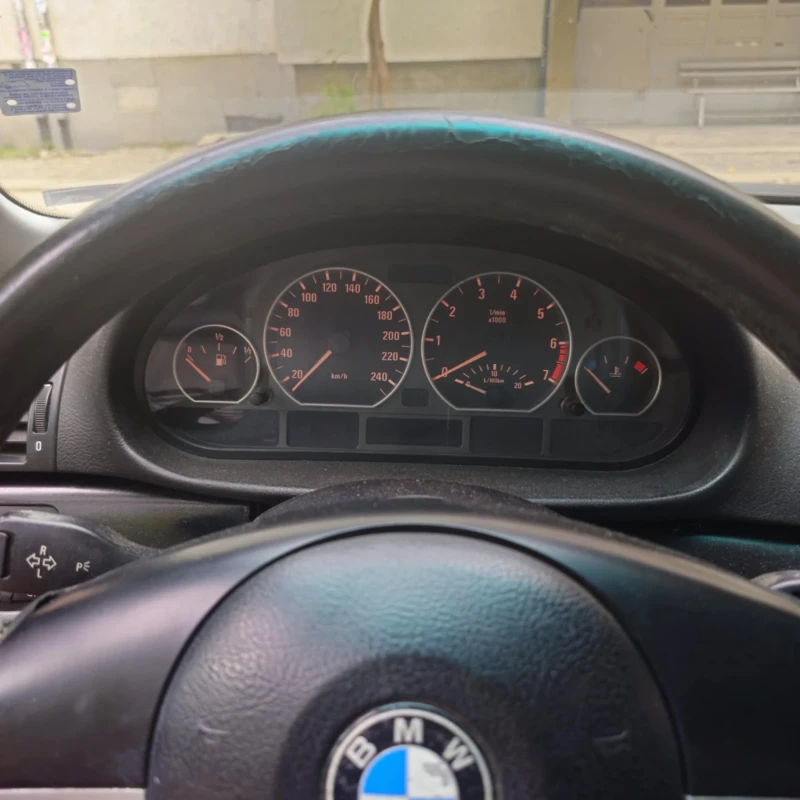 BMW 318, снимка 4 - Автомобили и джипове - 52048392
