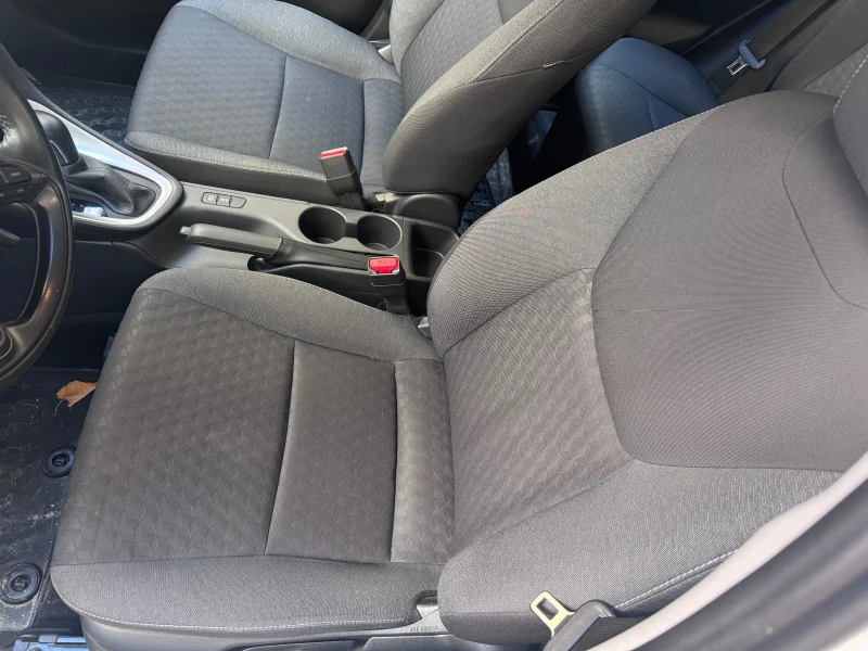 Toyota Yaris 1.5, снимка 5 - Автомобили и джипове - 52389160