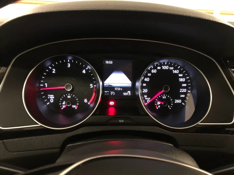 VW Passat 2.0 TDI, снимка 10 - Автомобили и джипове - 52571022