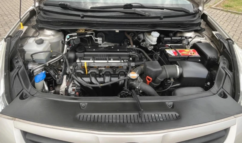 Hyundai I20 1.4i/AUTOMATIC, снимка 9 - Автомобили и джипове - 52584937