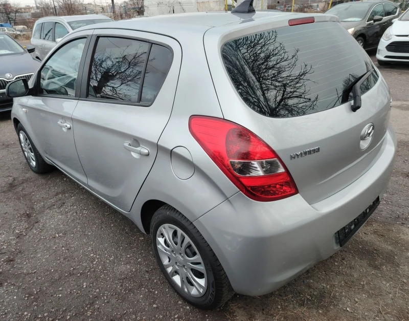 Hyundai I20 1.4i/AUTOMATIC, снимка 7 - Автомобили и джипове - 52584937