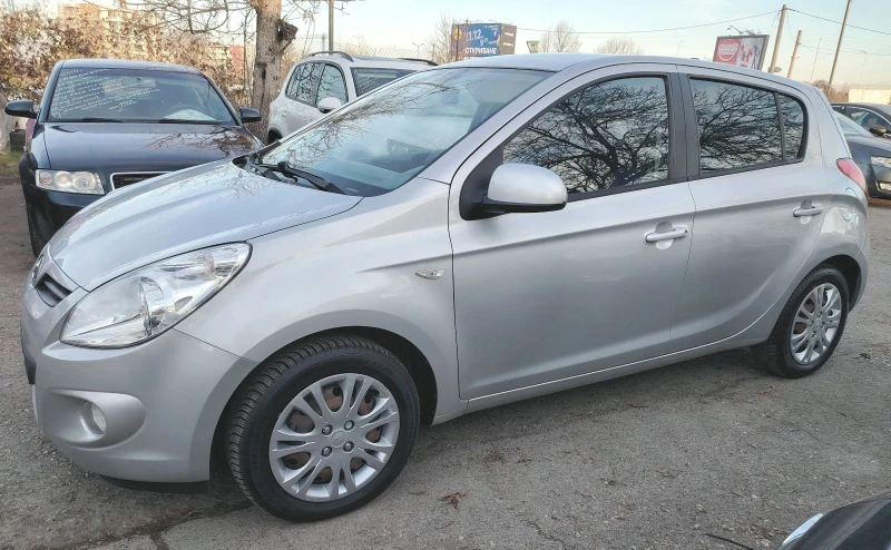 Hyundai I20 1.4i/AUTOMATIC, снимка 2 - Автомобили и джипове - 52584937