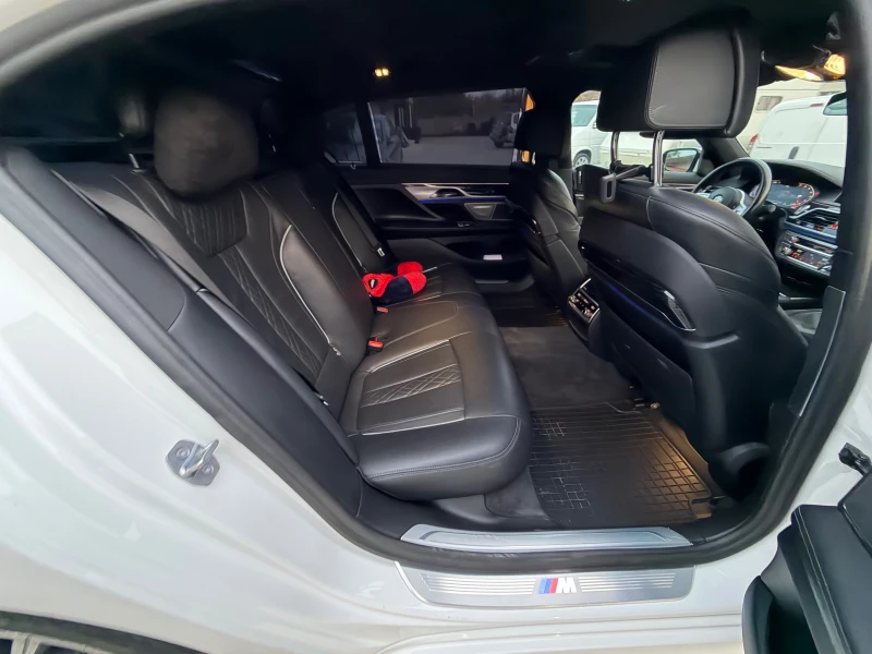 BMW 740 B58, снимка 14 - Автомобили и джипове - 52618668