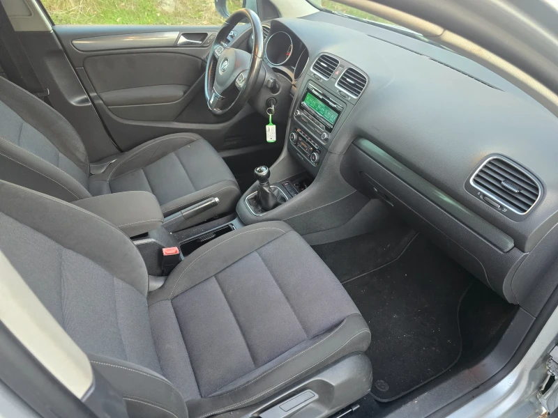 VW Golf Холандия GT пакет ТОП ТОП СЪСТОЯНИЕ , снимка 12 - Автомобили и джипове - 52867443