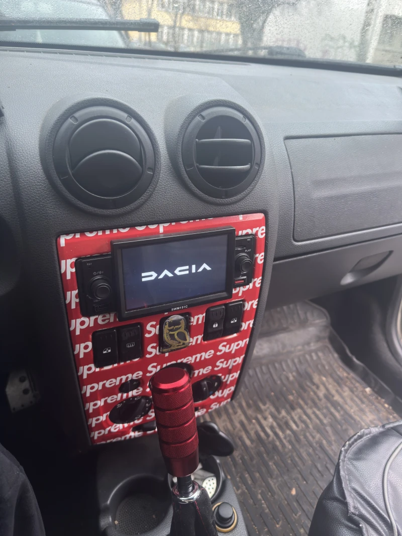 Dacia Logan 1.5 dci, снимка 8 - Автомобили и джипове - 53247457