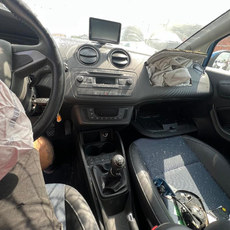 Seat Ibiza 1.4 16v, снимка 7 - Автомобили и джипове - 37167402
