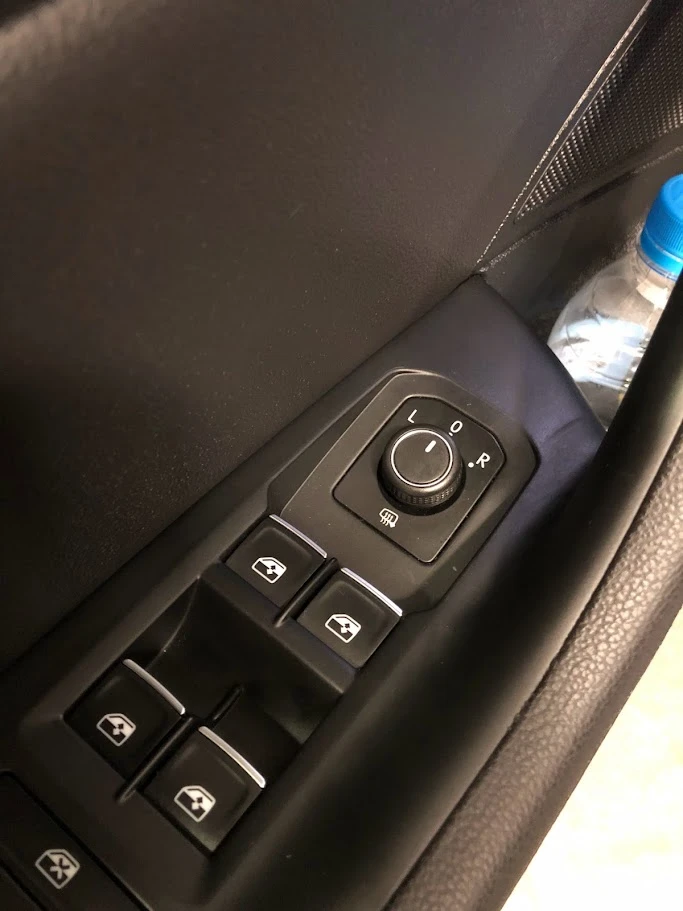 VW Passat 2.0 TDI, снимка 11 - Автомобили и джипове - 52571022