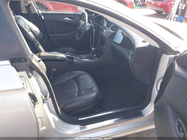 Mercedes-Benz CLS 500  - изображение 6